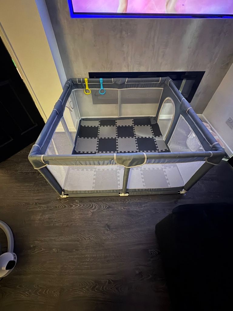 Play pen 