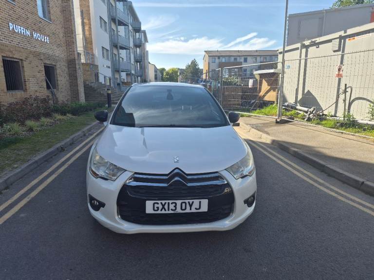 Citroen, DS4, Hatchback, 2013, Manual, 1560 (cc), 5 doors