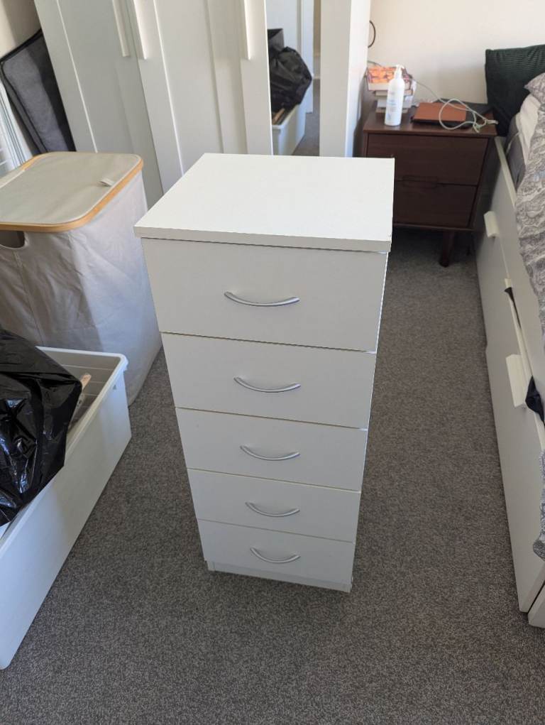 Chest of drawers FREE to pick up
