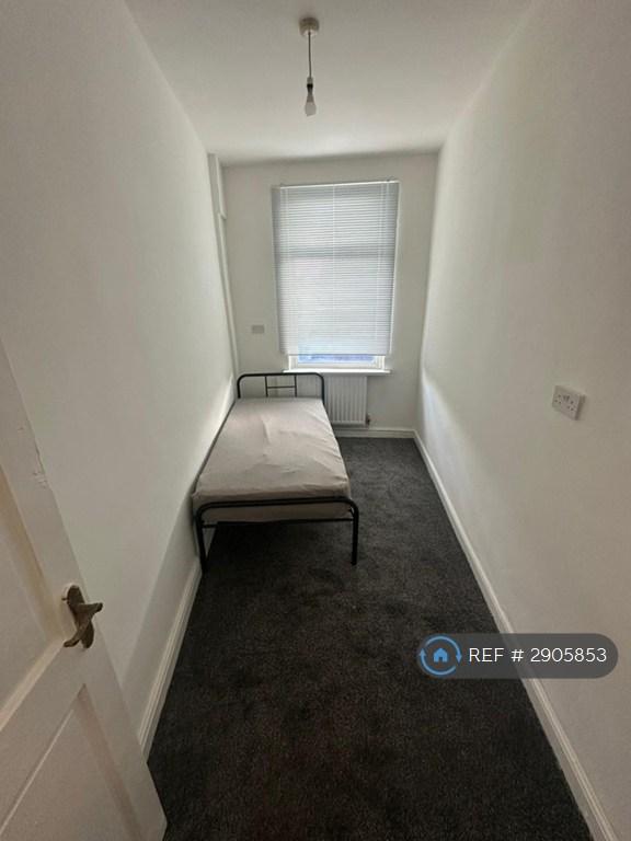 1 bedroom in Elder Grove, Wakefield, WF2 (#2905853)