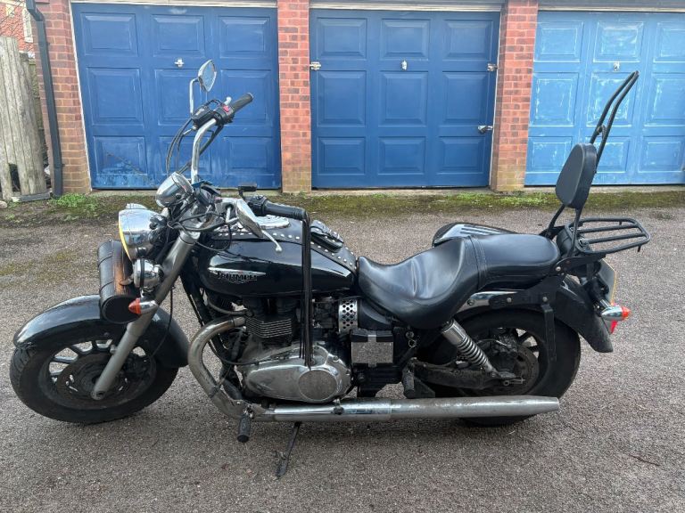 Triumph, BONNEVILLE, 2012, 865 (cc)