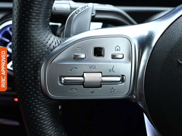 2019 Mercedes-Benz A-Class 2.0 A35 AMG (Premium Plus) Hatchback 5dr Petrol SpdS DCT 4MATIC Euro 6...