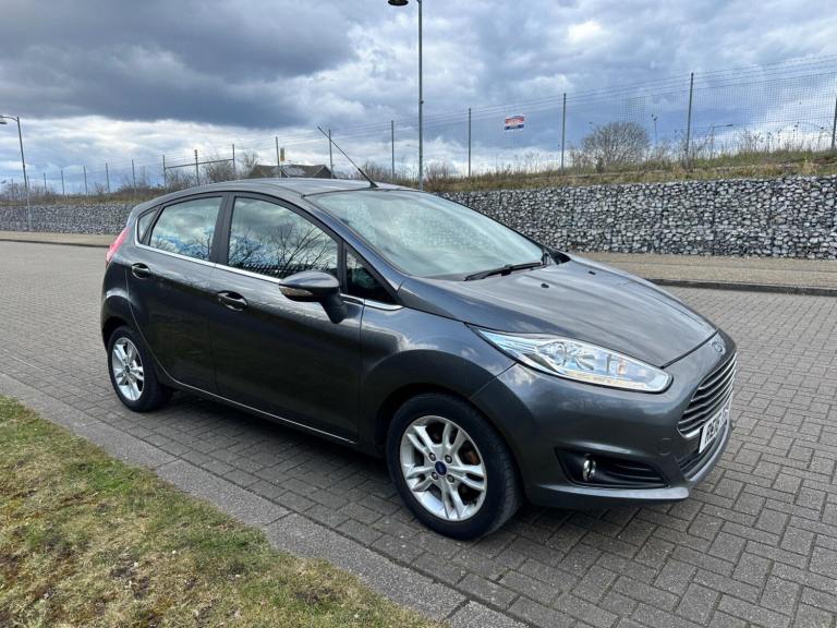 2016 Ford Fiesta 1.0T EcoBoost Zetec Euro 6 (s/s) 5dr HATCHBACK Petrol Manual