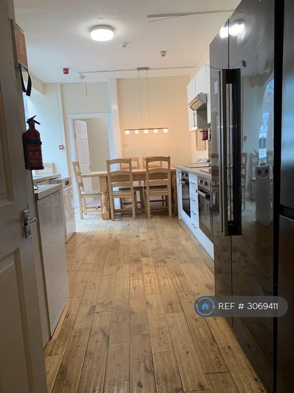 8 bedroom house in Queens Terrace, Newcastle Upon Tyne, NE2 (8 bed) (#3069411)