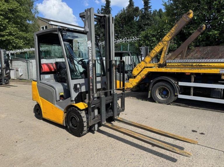 2017 JUNGHEINRICH TFG 316 FORKLIFT