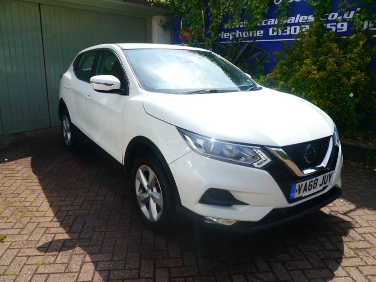 Nissan Qashqai 1.3 DiG-T Acenta Premium 5dr Petrol