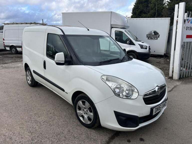 2016 Vauxhall Combo Combo 2000 L1H1 CDTi Sportive Panel Van DIESEL Manual