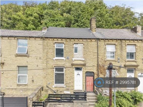4 bedroom house in Bankfield Road, Huddersfield, HD1 (4 bed) (#2995781)