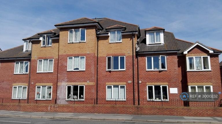 1 bedroom flat in Palmerston Heights, Bournemouth, BH1 (1 bed) (#3000232)