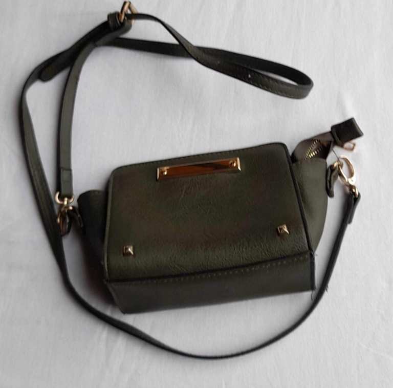 Bag and Purse Bundle. £2/£1 each or bundle £12