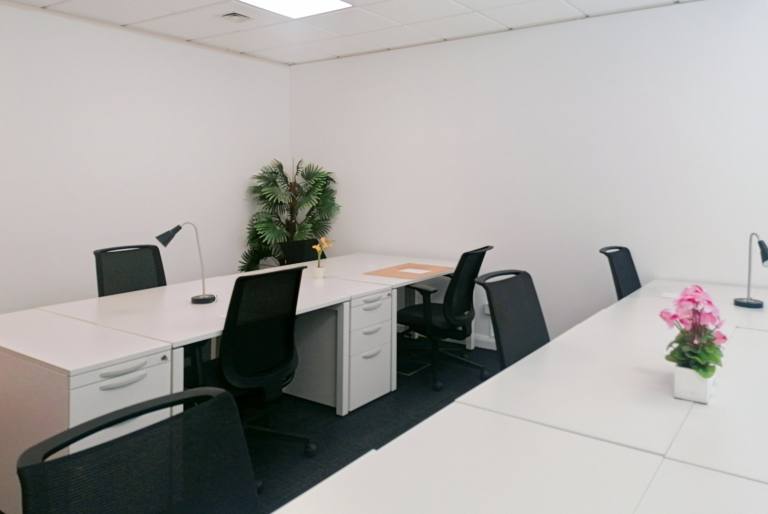 Exeter - EX1 3QS \ Flexible Office Space with 5 Workstations