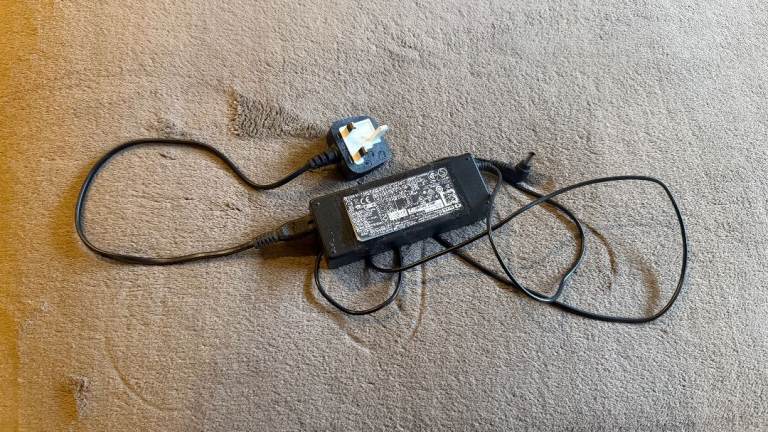 19.5V Power Supply Adapter for SONY LED TV BRAVIA, KDL-32WD756 / 19.5 V / USED