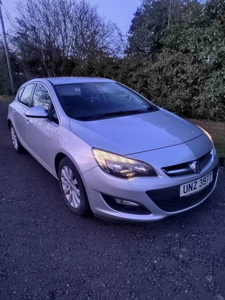 Vauxhall, ASTRA, Hatchback, 2013, Manual, 1686 (cc), 5 doors