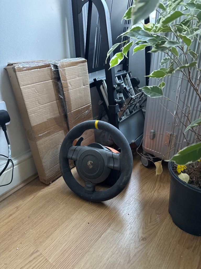 Fanatec Porsche wheel + pedals