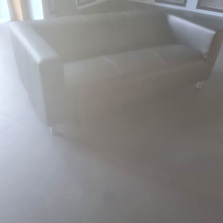 Black reception suite  please read add 
