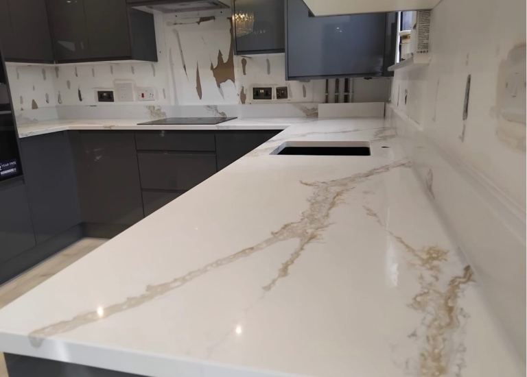 Quartz Kitchen Worktops – Supply & Fit – Manchester 