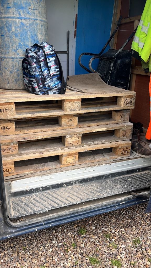Lot of 9 palets for £35 can deliver to your place if is local. 
