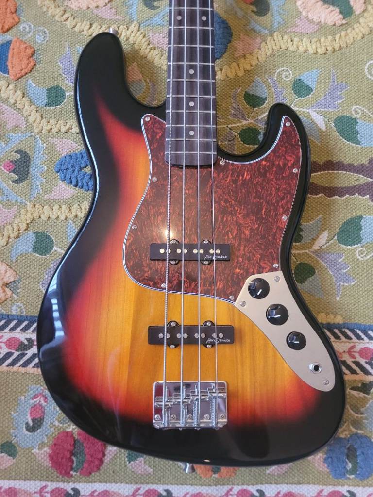 Vintage Coaster Bass Guitar