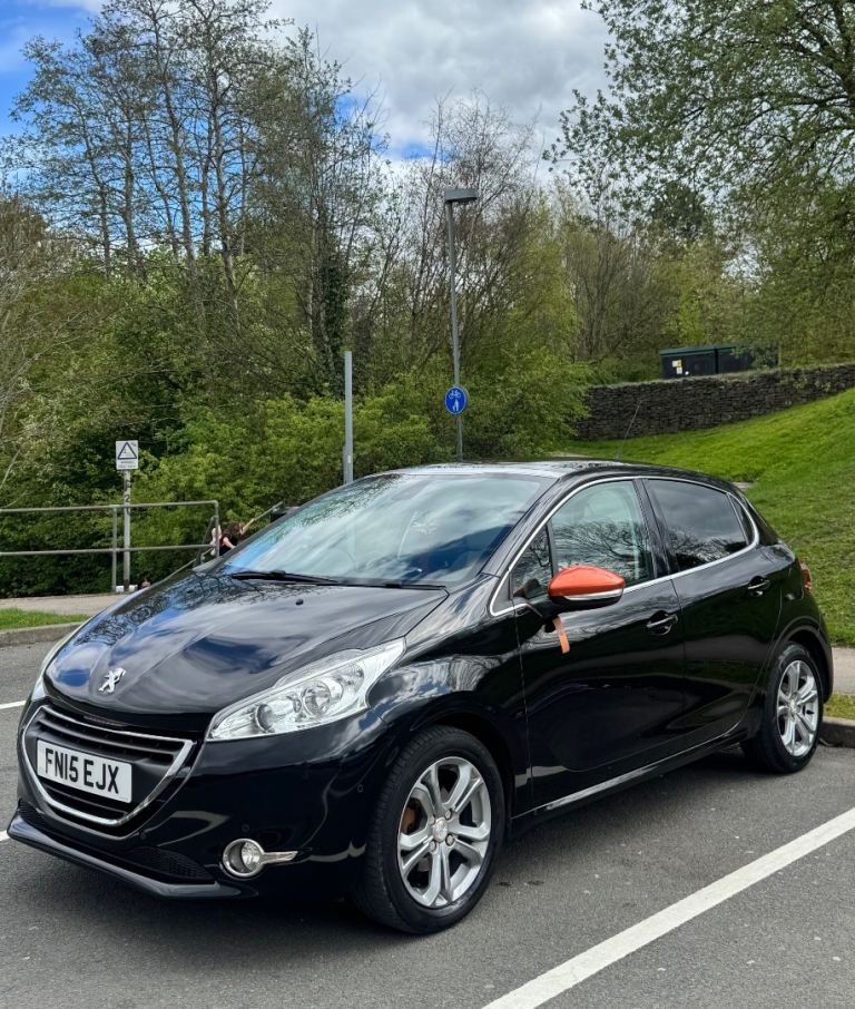 Peugeot, 208, Hatchback, 2015, Manual, 1199 (cc), 5 doors