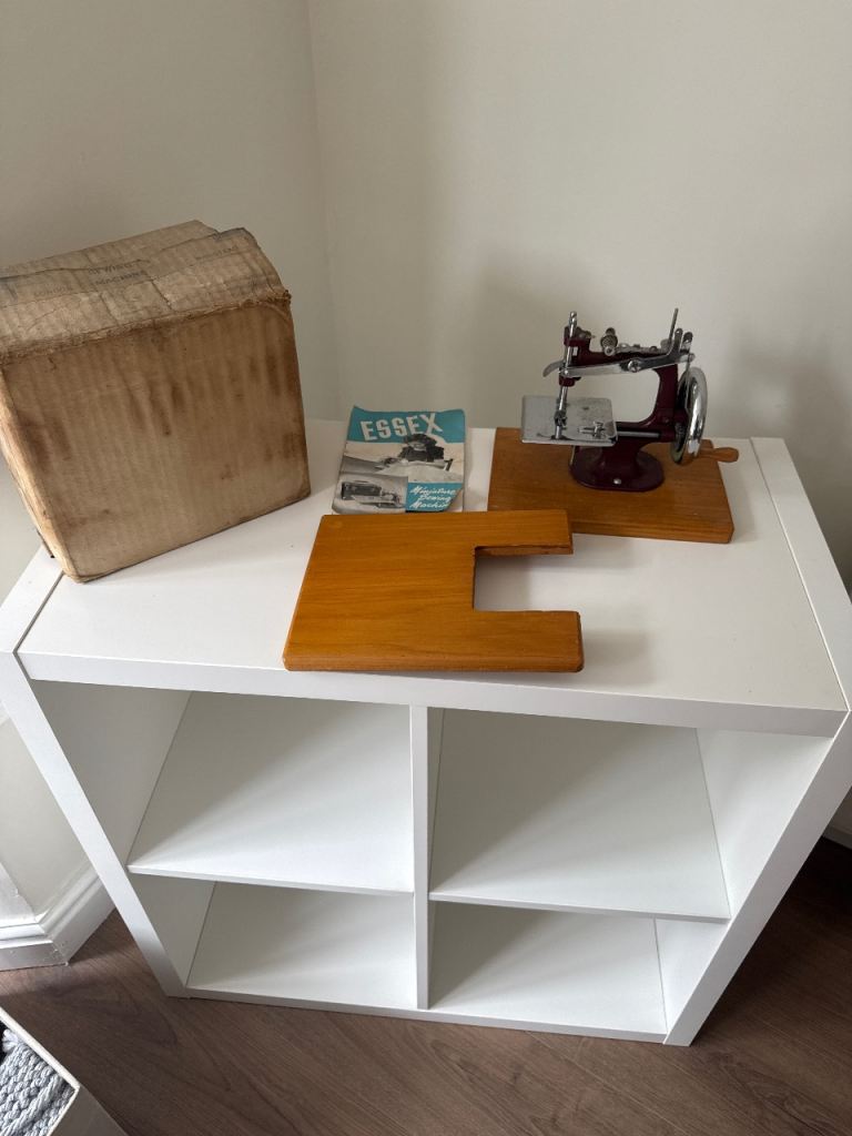 Vintage Essex miniature Sewing Machine with Box and Booklet