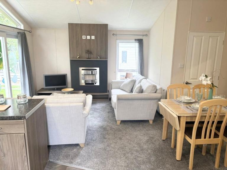 LUXURY LODGE FOR SALE WOODLANDS HALL RUTHIN NORTH WALES