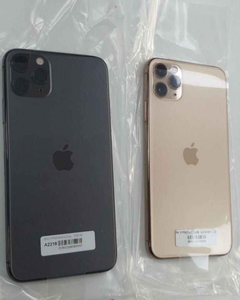 iPhone 11 Pro LIKE NEW BOXED