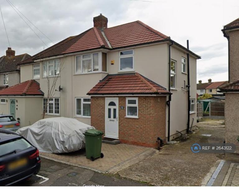 3 bedroom house in Diban Avenue, Hornchurch, RM12 (3 bed) (#2643122)