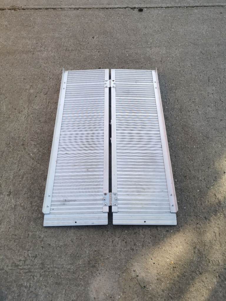 Folding mobility scooter ramps 
