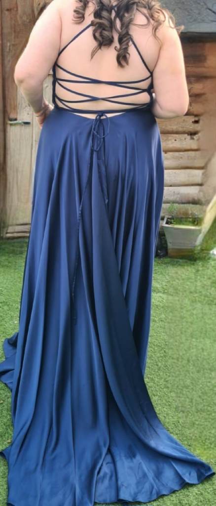 Stunning Navy Blue Prom/bridesmaid Dress with Split size 16– As Good As New