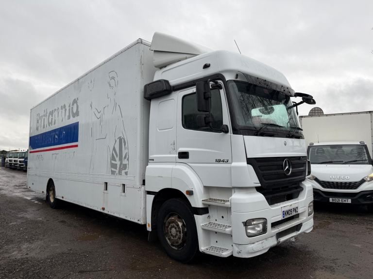 Mercedes-Benz 1843 sleep cab 5 container removal body 