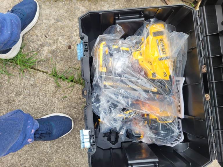 Dewalt nail gun pack