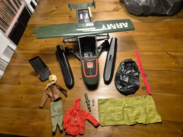 Vintage Action Man bits and pieces