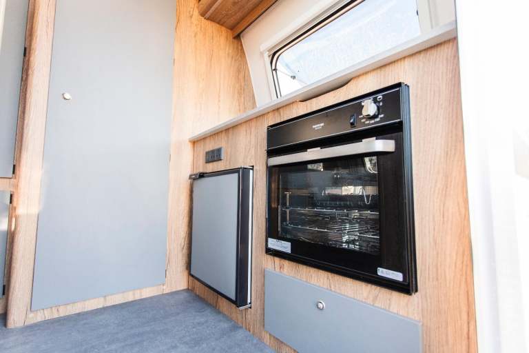 Freedom Jetstream Twin Sport Flare | Small 2 Berth Caravan with Shower