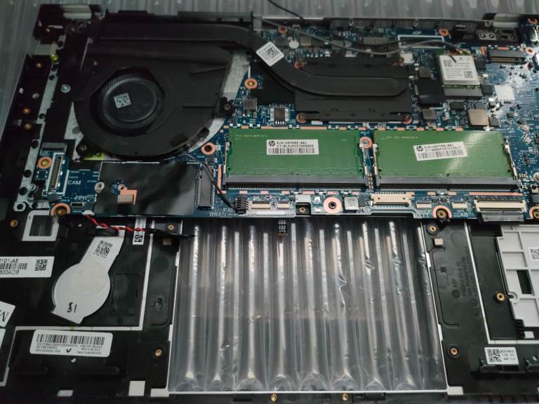 Ryzen 7 pro 8840u 16gn ddr5