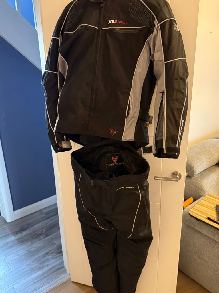 Frank Thomas XTi 2 Series Motorcycle Suit – All Season – XL Jacket / XXL Trousers