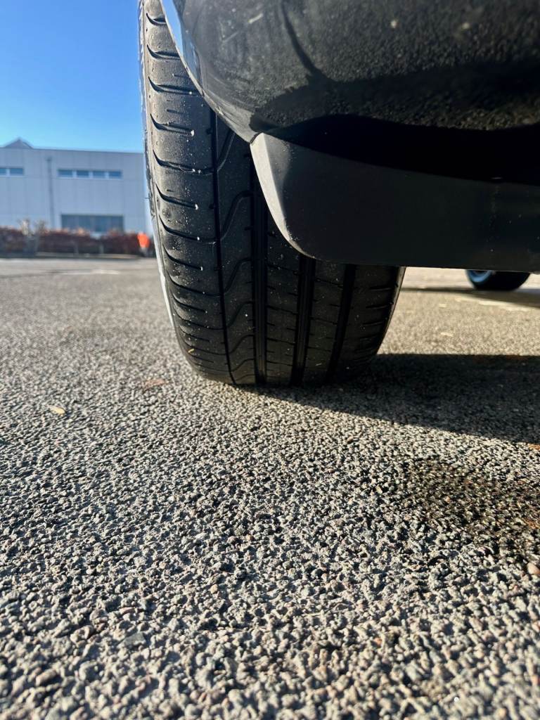 2023 Jaguar F-PACE 2.0L Diesel Santorini Black R Dynamic Black Edition