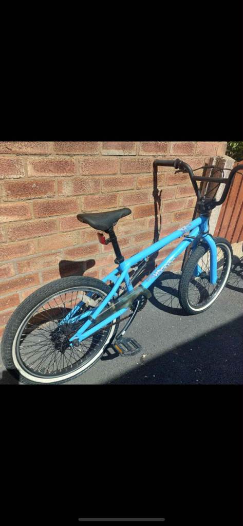 Blue BMX Bike – Good Condition, Ready to Ride