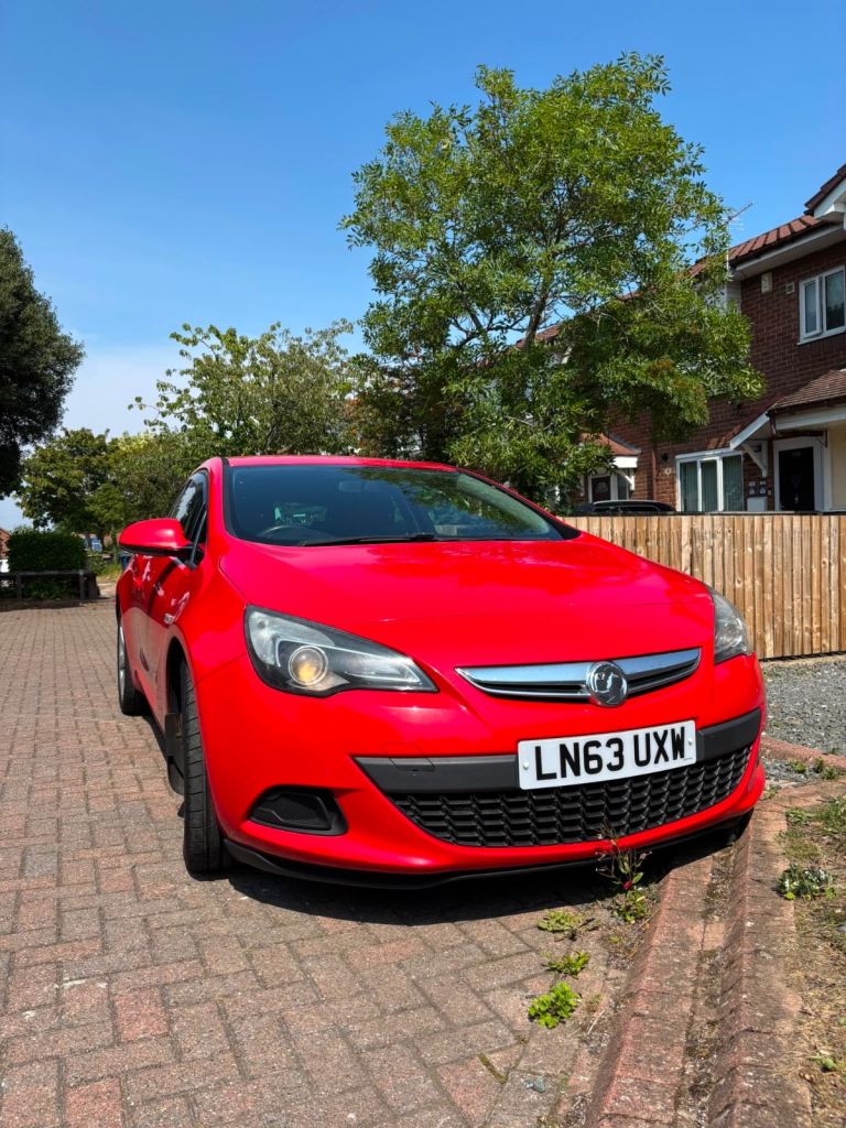 Vauxhall, ASTRA GTC, Hatchback, 2013, Manual, 1686 (cc), 3 doors