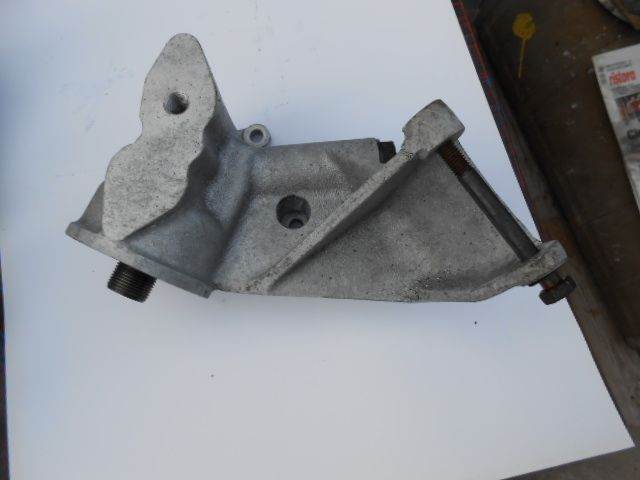 Oil filter support for Maserati Bora