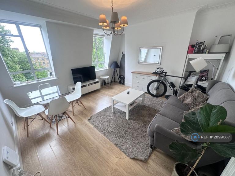 3 bedroom flat in Dorset Square, London, NW1 (3 bed) (#2899087)