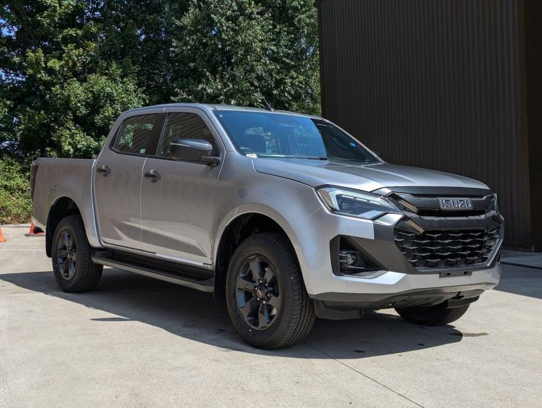  Isuzu D-Max 1.9 TD V-Cross Pickup Double Cab 4dr Diesel Auto 4WD Euro 6 (s/s) (164 ps) Diesel Au...