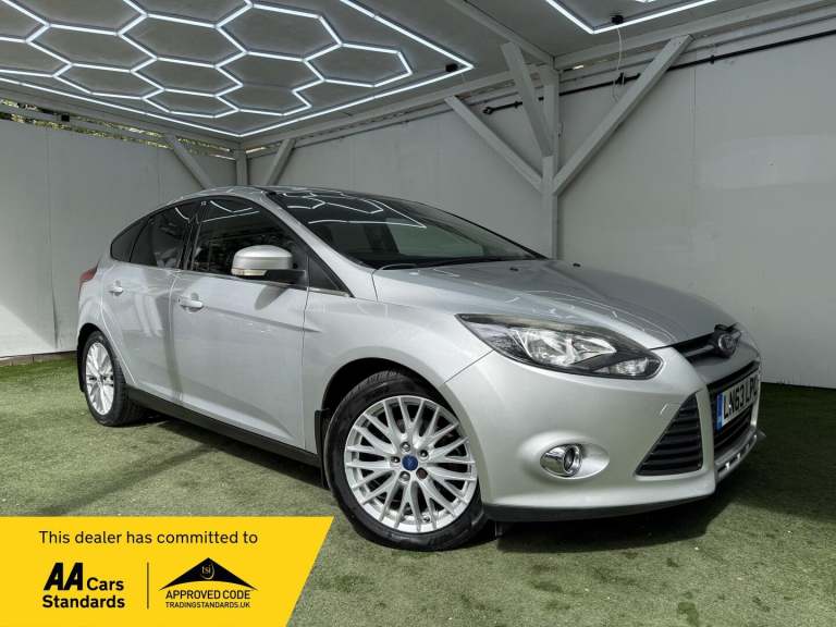 2013 Ford Focus 1.0 125 EcoBoost Zetec 5dr HATCHBACK PETROL Manual