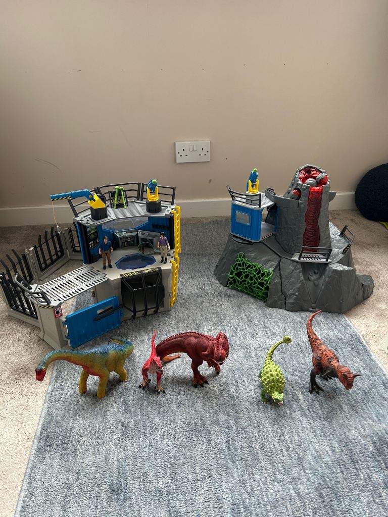 Schleich Dinosaur set