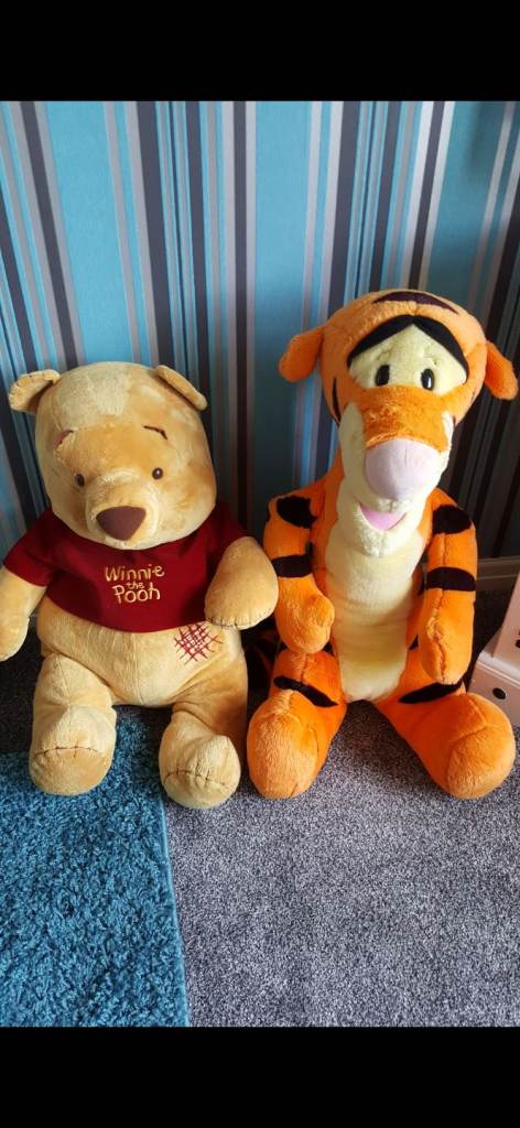 Large Disney Winnie the Pooh & Tigger