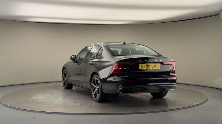 2023 Volvo S60 Plus Dark B5 (250 hp) Saloon Petrol/Electric Hybrid Automatic