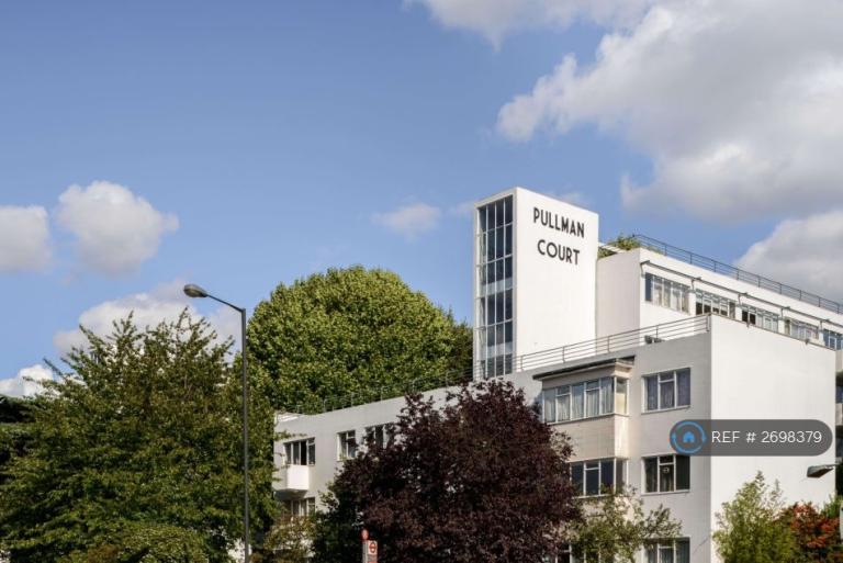 1 bedroom flat in Pullman Court, London, SW2 (1 bed) (#2698379)