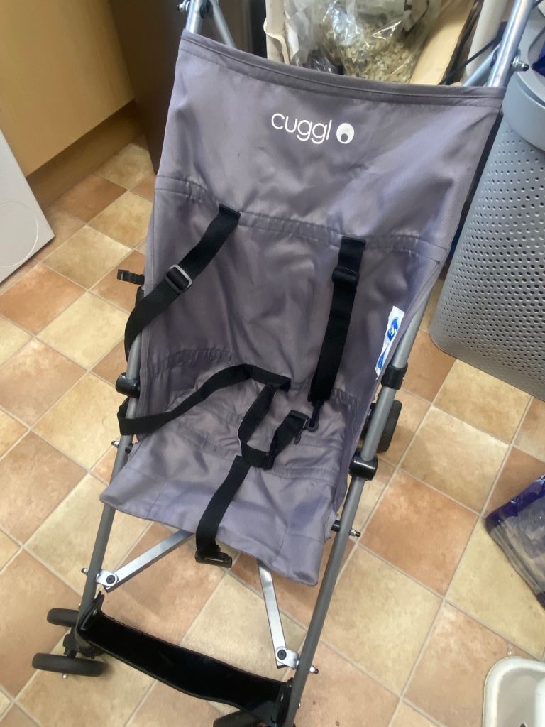 Lightweight Cuggl Stroller / Pram – Compact & Easy Fold