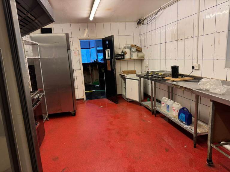 YOUR NEXT SUCCESSFUL RESTAURANT IS HERE!-Former Jamaican cafe/bar available Walsall (WS2)