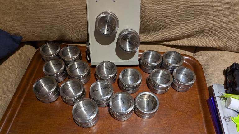 Stainless steel magnetic spice tins