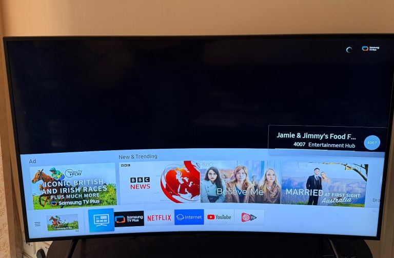 Samsung Curved Smart TV – Good Condition, Fully Functional